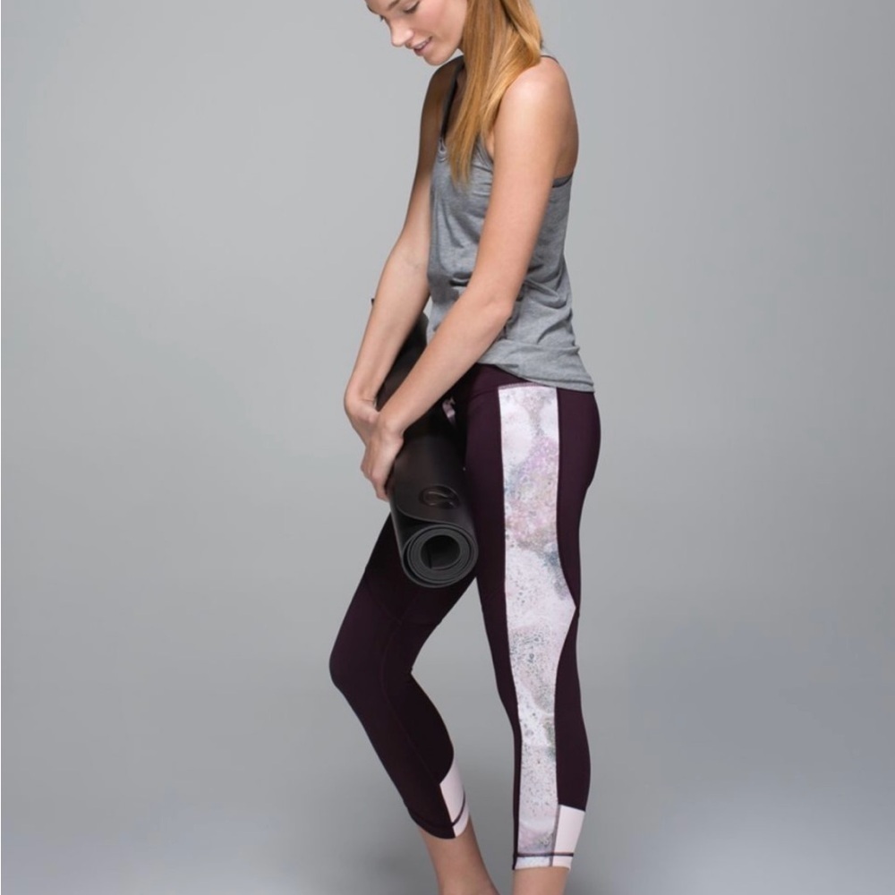 Lululemon Retreat 7/8 Pant Black Cherry / Sugar Crush Multi Size 6-8